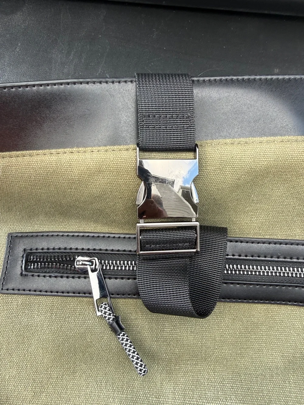 Express stylish olive